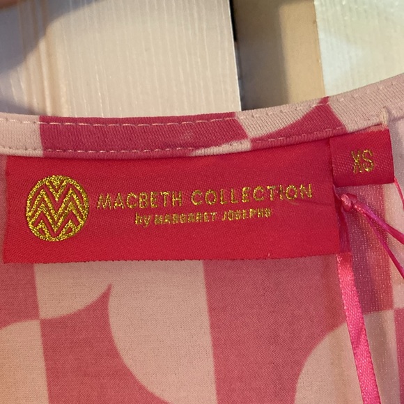 Romper, adorable for anytime, anywhere. Throw it on and you are good to go!! - Picture 2 of 9